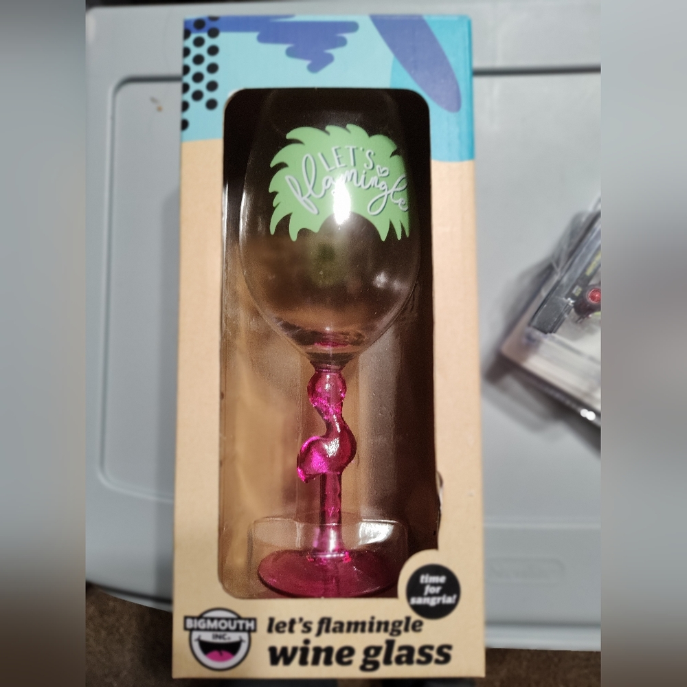 Bigmouth Let's Flamingle wineglass